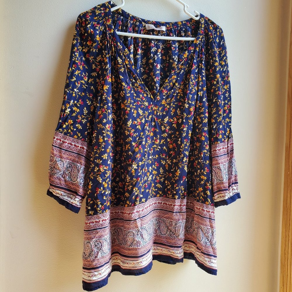 Rose & Thyme Floral/Paisley Tunic Size Medium